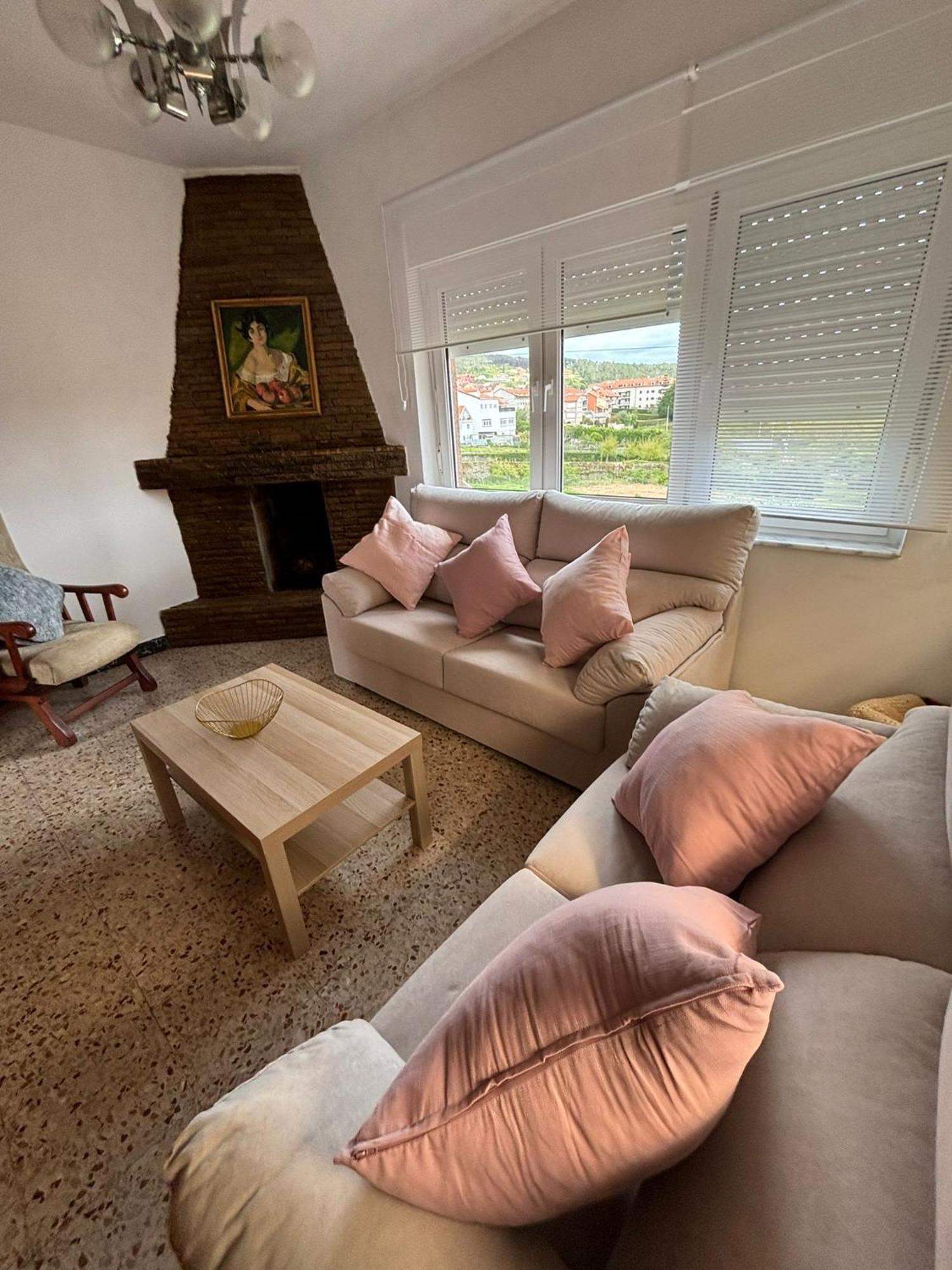 Casa De La Nina,Chalet Familiar Con Gran Terraza フィニステレ エクステリア 写真
