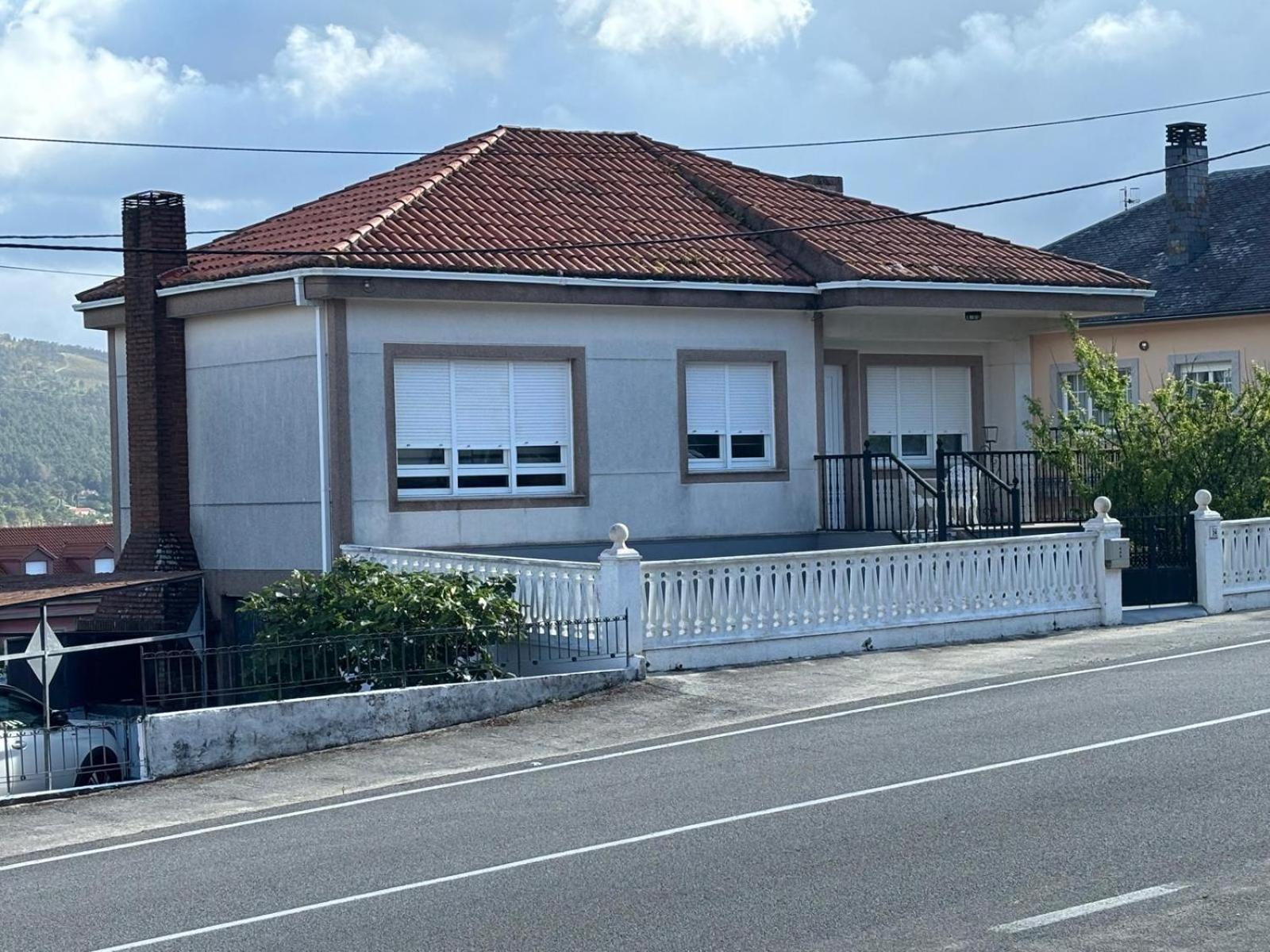 Casa De La Nina,Chalet Familiar Con Gran Terraza フィニステレ エクステリア 写真